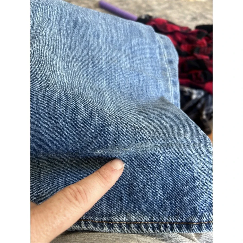 Vintage Y2K Levi's 501 Medium Wash Denim Jeans 34 X 32 Worn Button Fly - Picture 10 of 10